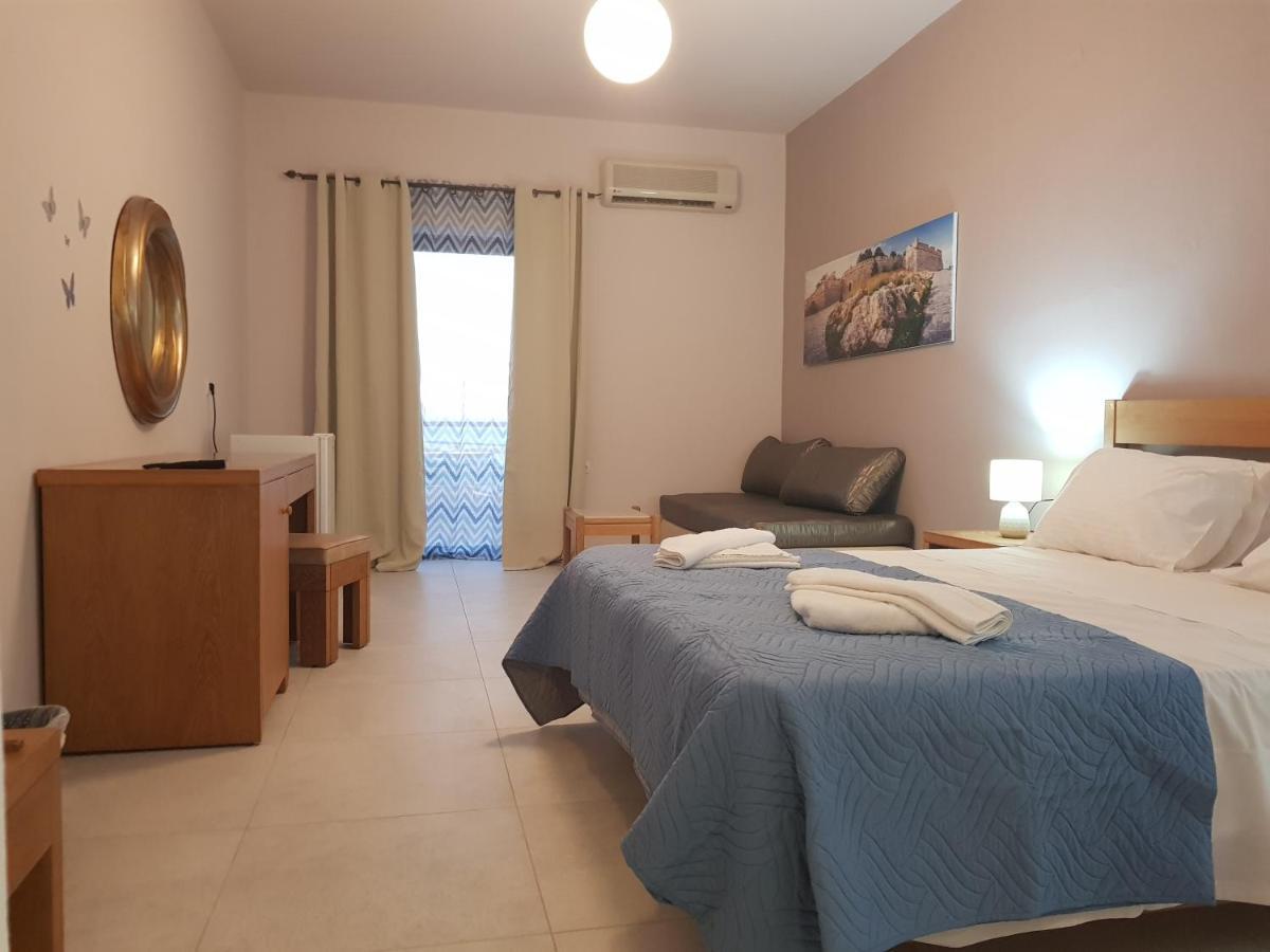 Dioni Hotel Adelianos Kampos Esterno foto