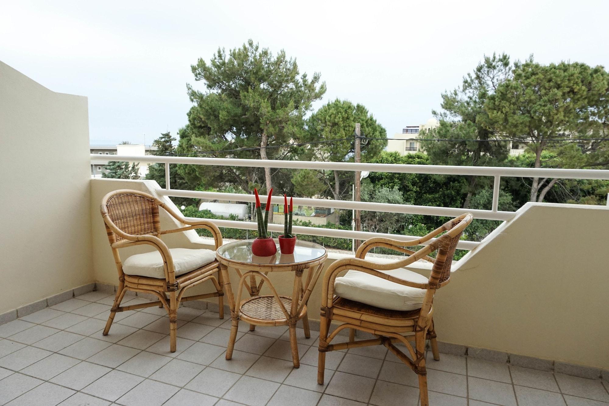 Dioni Hotel Adelianos Kampos Esterno foto