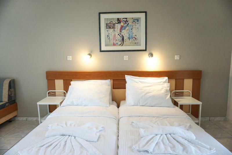 Dioni Hotel Adelianos Kampos Esterno foto