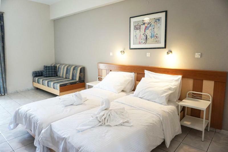 Dioni Hotel Adelianos Kampos Esterno foto
