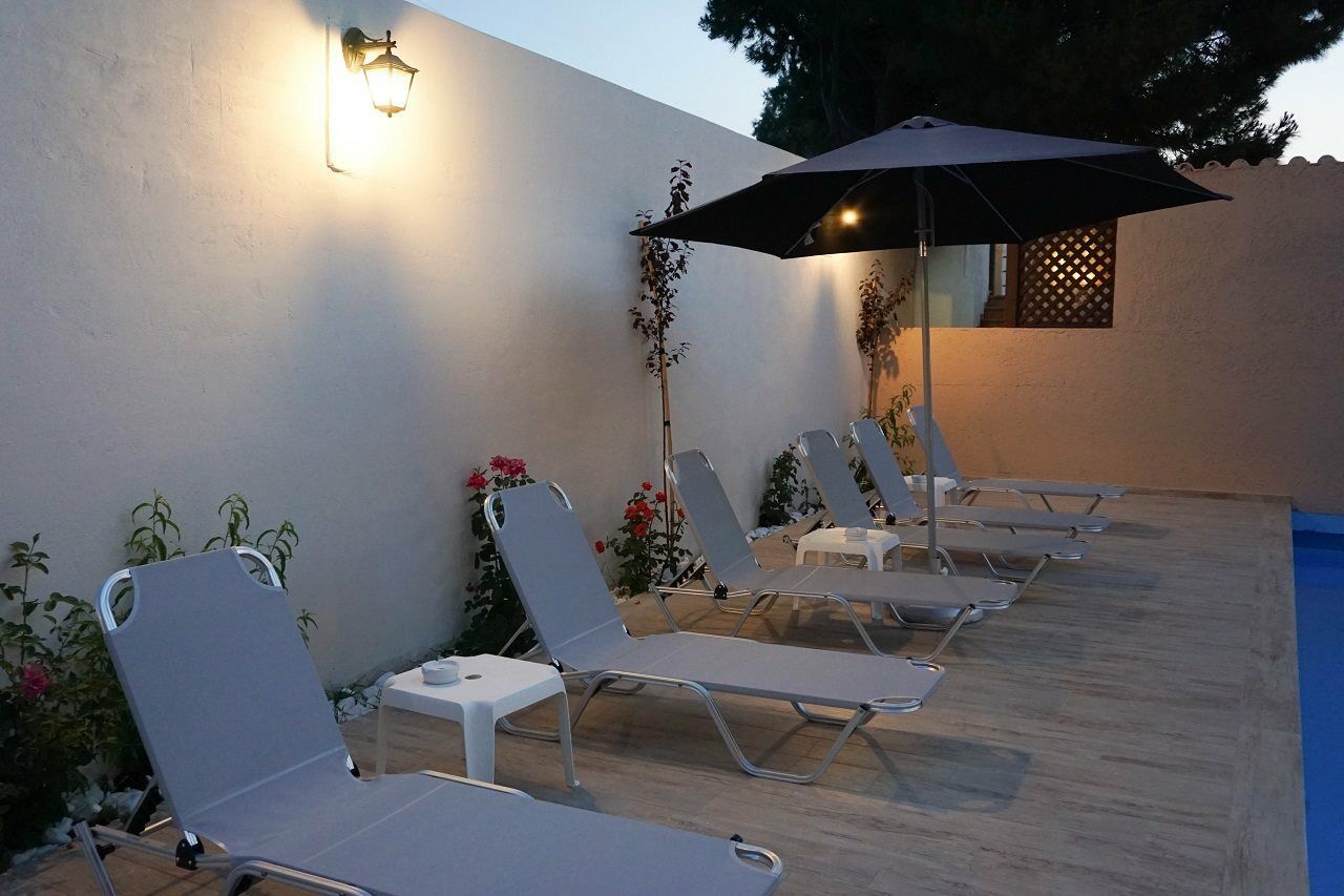 Dioni Hotel Adelianos Kampos Esterno foto